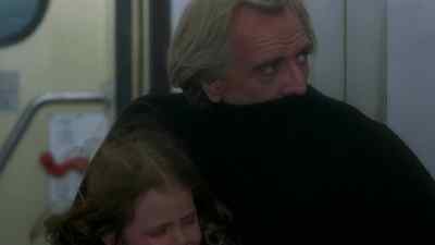 - Jonathan!
- Nanny! - The Cassandra Crossing