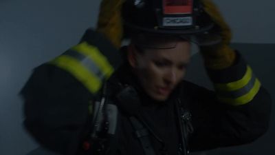 Jones, mask up. - Chicago Fire