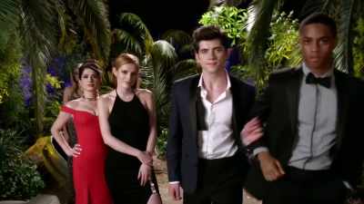 'Jordan, back up a little bit.
Don't crowd each other.' - Famous in Love