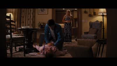 Jordan, he's not breathing. - The Wolf of Wall Street