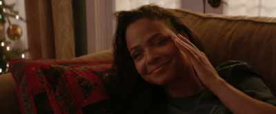 - Jordy, this girl is already beautiful.
- [chuckles] - Meet Me Next Christmas