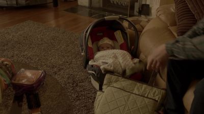 Jorge and Teresa
speaking Spanish - Ray Donovan