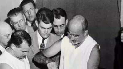 Joseph Kennedy reaches
out to Walter Freeman, - The UnBelievable with Dan Aykroyd