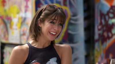 Joséphine: I think Lacy
really have, like, this aura, - Love Trip: Paris