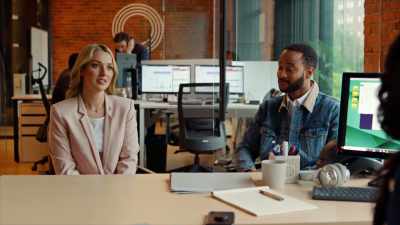Josh heeft onze grootste hit
bedacht: Giggle or Groan. - Love Hacks