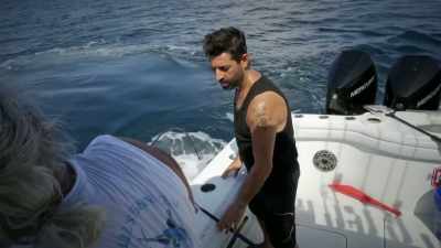 Josh, josh,
just velcro it in the back, - Deadliest Catch: Bloodline