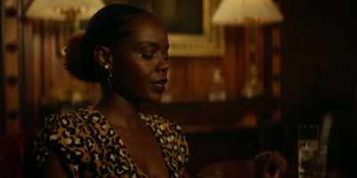 -Josie, I can explain.
-Don't! Please, please don't. - Katy Keene
