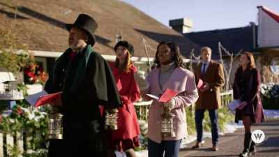 ♪ Joy to the World
the Lord is come... ♪ - Nantucket Noel