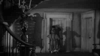 Joyce, open up.
Open the door. - The Cat and the Canary