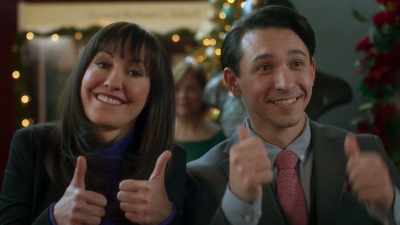 [joyful music] - A Royal Christmas Holiday
