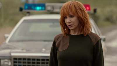 -Judge brewer.
-Kris: That's him, - Reba McEntire's The Hammer