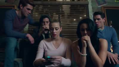 - -JUGHEAD: Betty... - Riverdale
