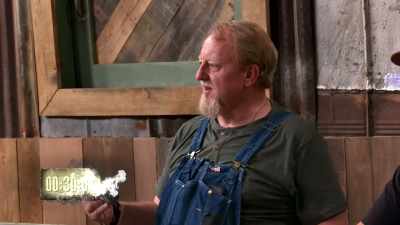 Juicebox got about
five jars over there
with stuff in it. - Moonshiners: Master Distiller