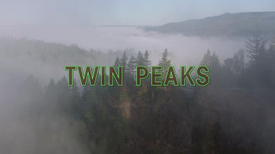 ♪ Julee Cruise's
"Falling" playing ♪ - Twin Peaks