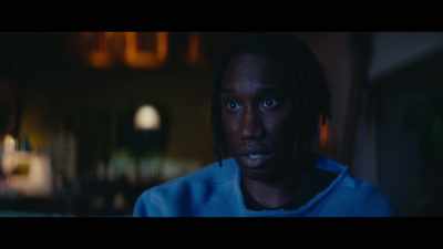 JULES: I'm trying to suggest,
with my body language, - Femme