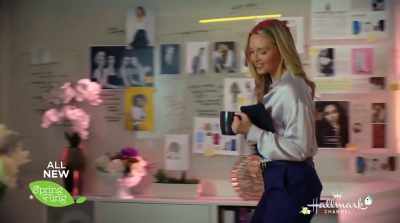 Julia, you've got five minutes, - Fashionably Yours