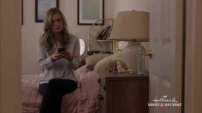 Julian Walker
stars in Thick or Thin. - Christmas Encore
