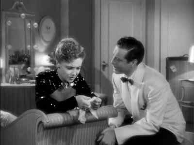Julie, darling,
what'd you tell him that for? - Rhapsody in Blue