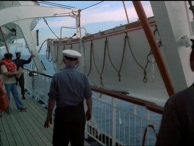 Julie (on pa
system): Buenas d as, - The Love Boat