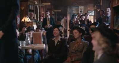 - [JULIET LAUGHS NERVOUSLY]
- [AUDIENCE LAUGHS] - The Guernsey Literary and Potato Peel Pie Society