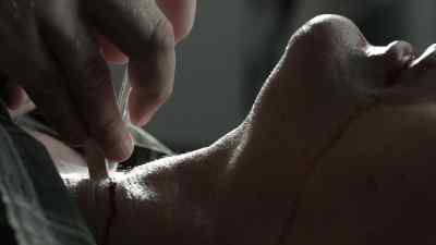 (JURGEN GASPS) - Wallander