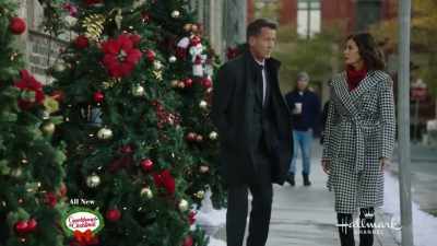 - Just a few seconds, but I
couldn't remember her face. - A Kiss Before Christmas