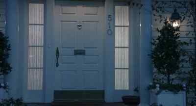 - Just a minute!
- Hurry up in there! - Ghost in the Machine