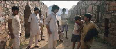 Just a minute... just one minute! - Bharat