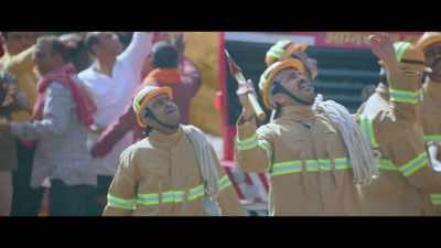 Just a minute - Total Dhamaal