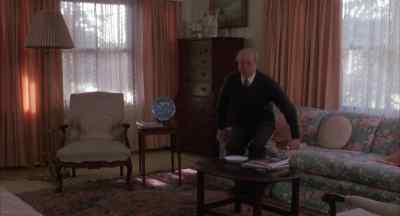 Just a minute.
What are you doing here? - Spellbinder