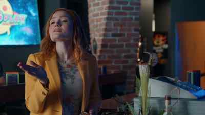 Just admit
that journalistic curiosity - Aurora Teagarden Mysteries: A Lesson in Murder