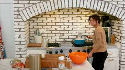 - Just always remember, if things are too hot, - Selena + Chef
