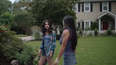 - Just... be nice for once.
- [sighs] - The Girl from Plainville