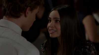 Just be yourself - Pretty Little Liars: The Perfectionists
