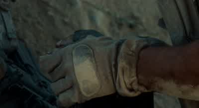 Just breathe, buddy. - The Hurt Locker