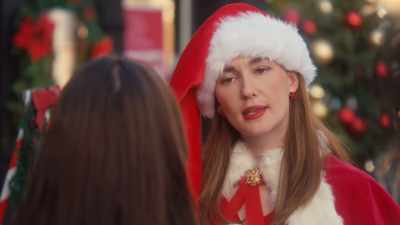 Just don't change
anything significant - A '90s Christmas