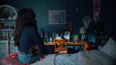 Just give it a chance, Em. - Christmas Under the Lights