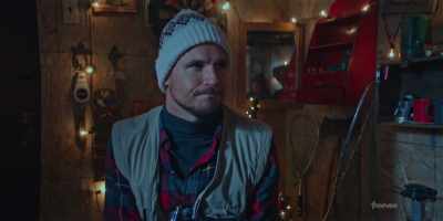 - Just going headfirst.
- Wow, that's disgusting. - EXmas