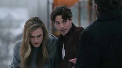 'Just gonna ask you
a couple questions.' - Deadly Secrets