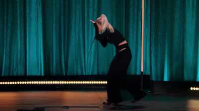 Just you guttural breathing
to an eight-count, like, - Iliza Shlesinger: Hot Forever