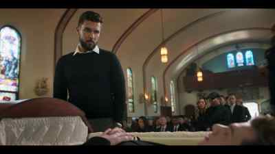 - Just have a moment.
Yeah. Take your time. - Laid