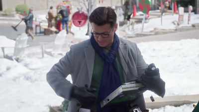 Just as I suspected. - Haul Out the Holly: Lit Up