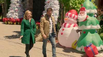 - Just ignore her.
She's just euphoric - Dear Christmas
