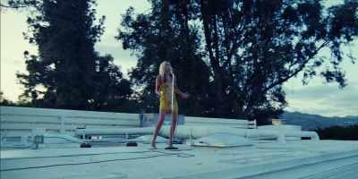 ♪ Just keep on moving, keep climbing ♪ - Miley Cyrus - Endless Summer Vacation (Backyard Sessions)