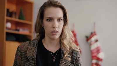 - Just keep the room.
- Are you sure? - Our Christmas House