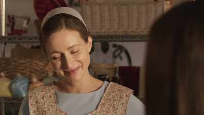 Just you know, enjoy being
in each other's company. - Christmas at the Amish Bakery