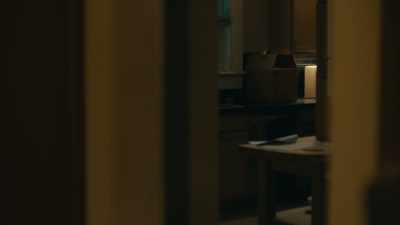 Just, you know, let me talk to her. (CLEARS THROAT) - Scenes from a Marriage