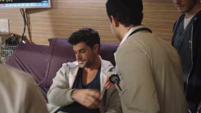 - Just... you know what,
just call me Devon. -Devon. - The Resident
