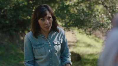 Just let my daughter go.
Let her go. - Road Trip Hostage