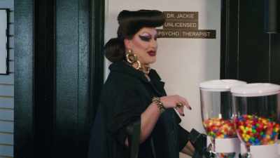 Just let me know when
the Fili-pansy shows up. - Dr. Jackie